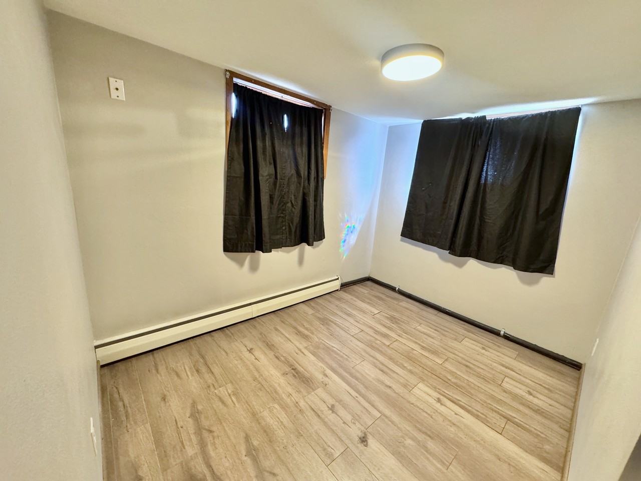 2506 8th St N #4 - Photo 3 of 5