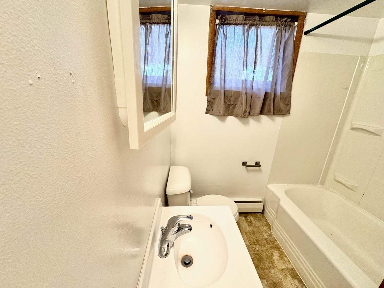 2506 8th St N #4 - Photo 4 of 5