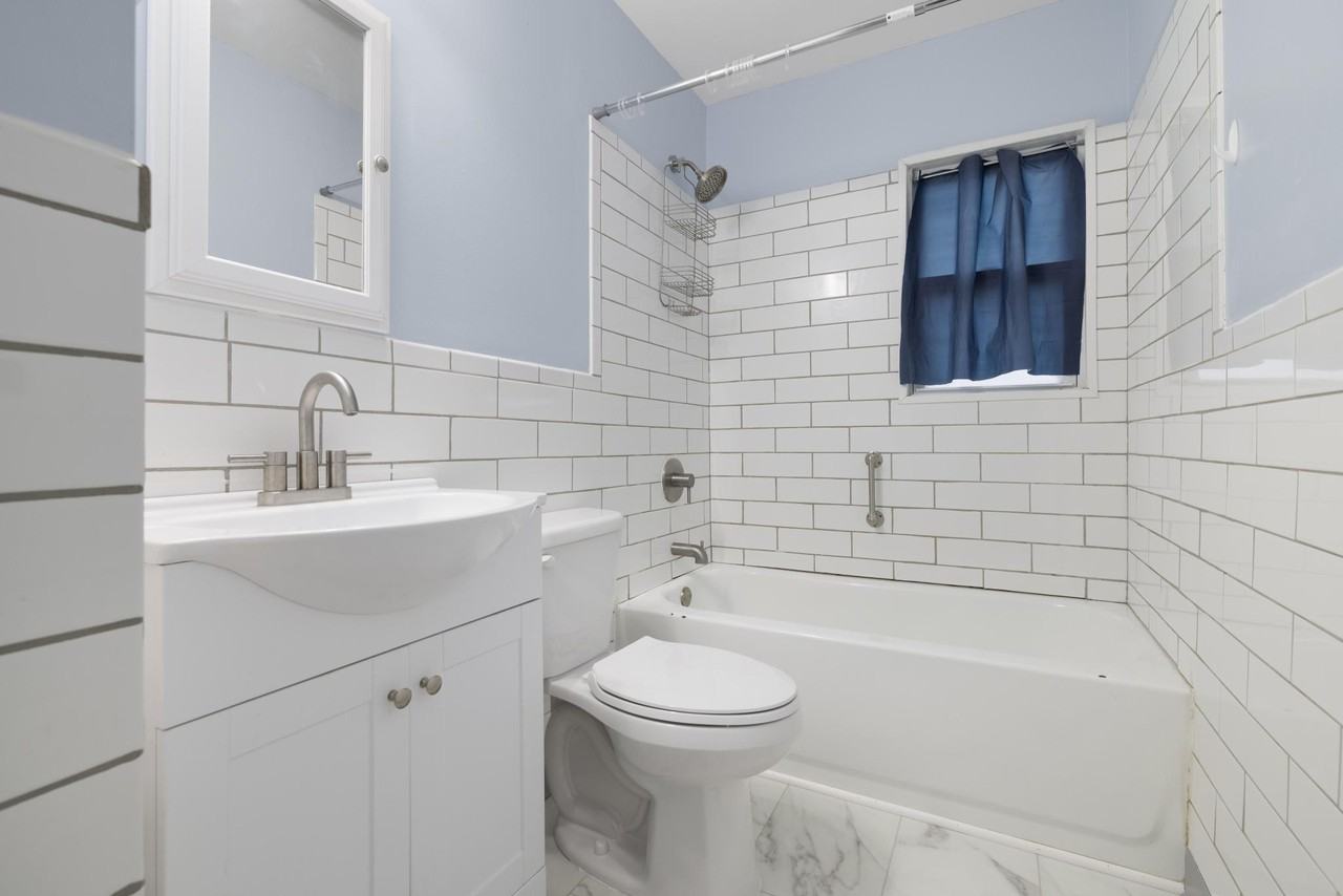 1002A Circle Dr #1 - Photo 6 of 10