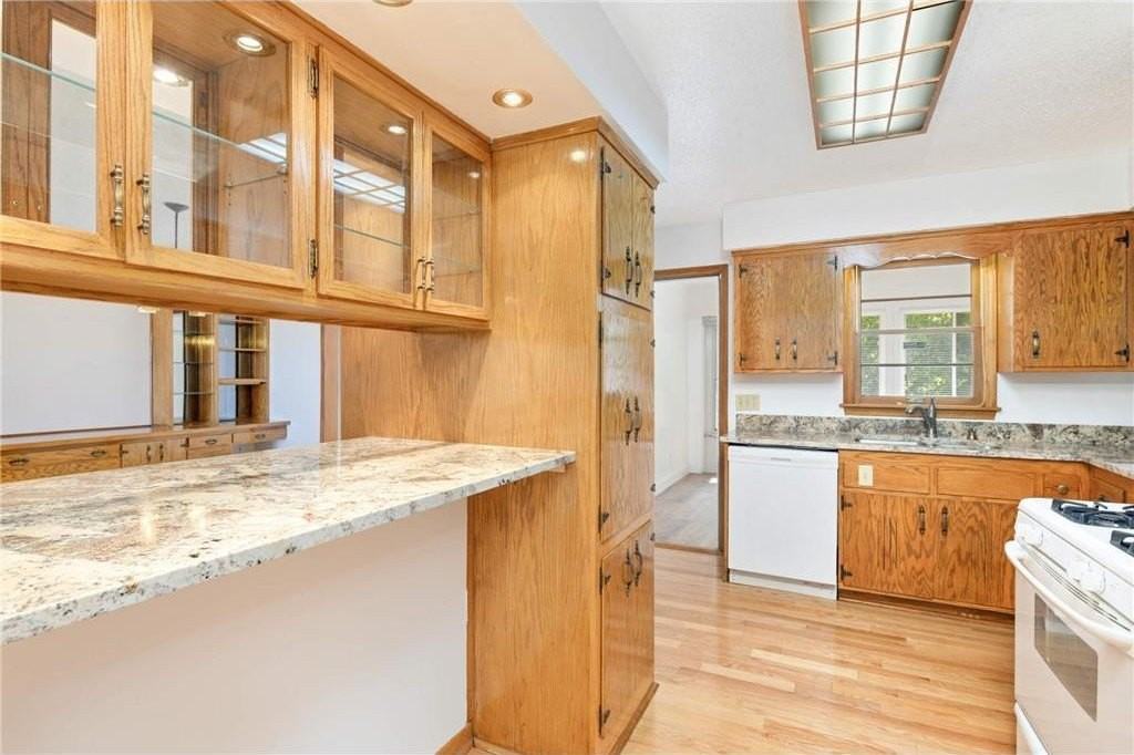 5867 Central Ave Ne - Photo 6 of 17