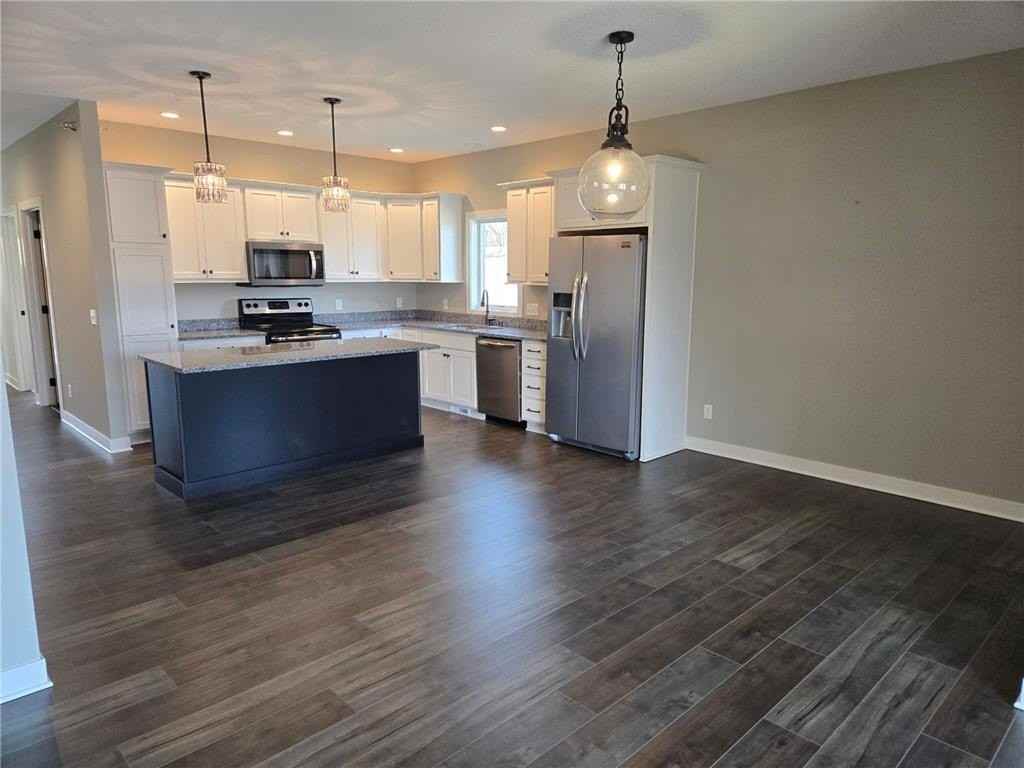 625 3rd St N - Photo 5 of 16