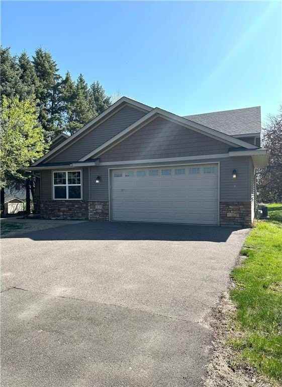 1539 Hydram Ave N - Photo 3 of 14