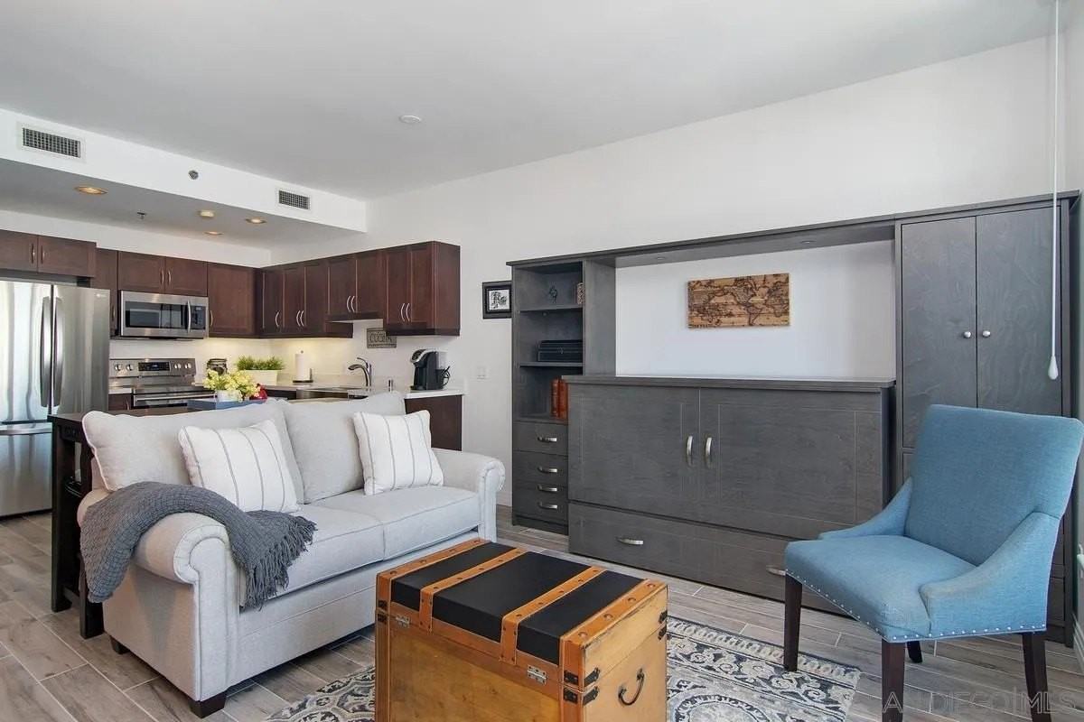 427 9th Ave #1107 - Photo 5 of 26