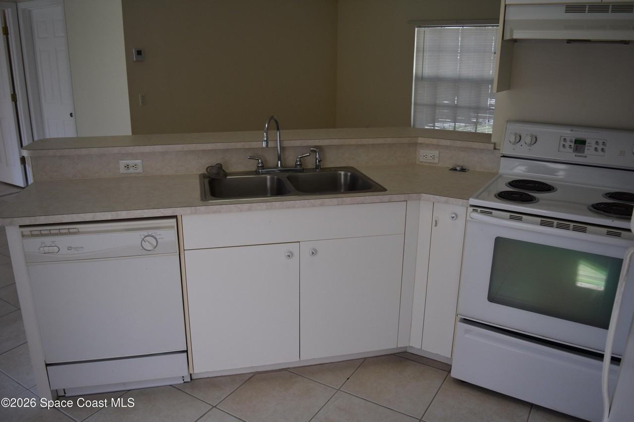 247 High Rd Nw - Photo 7 of 23