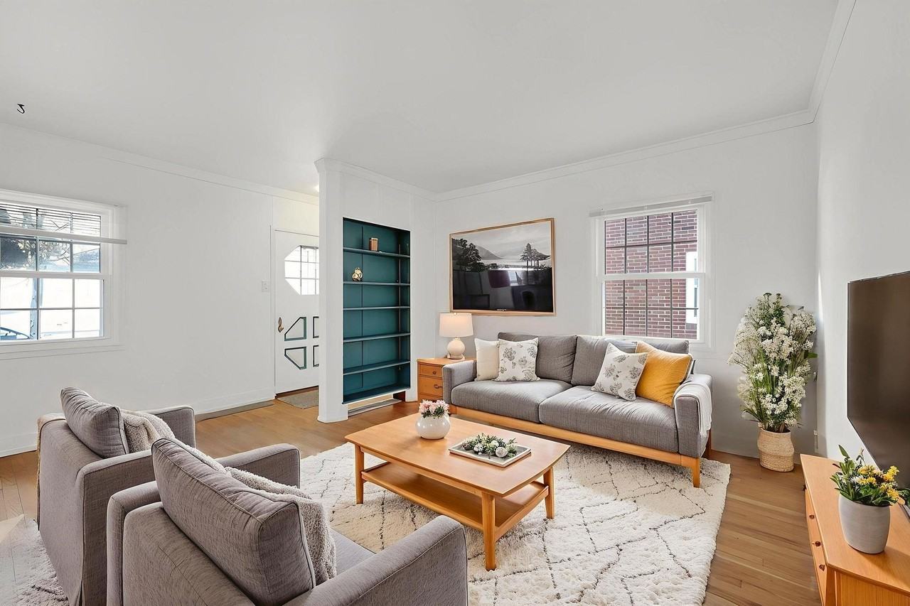 514 W Lakeside St - Photo 5 of 34