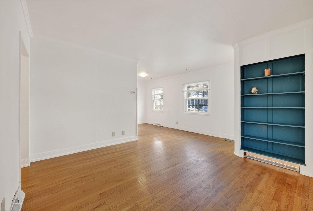 514 W Lakeside St - Photo 6 of 34