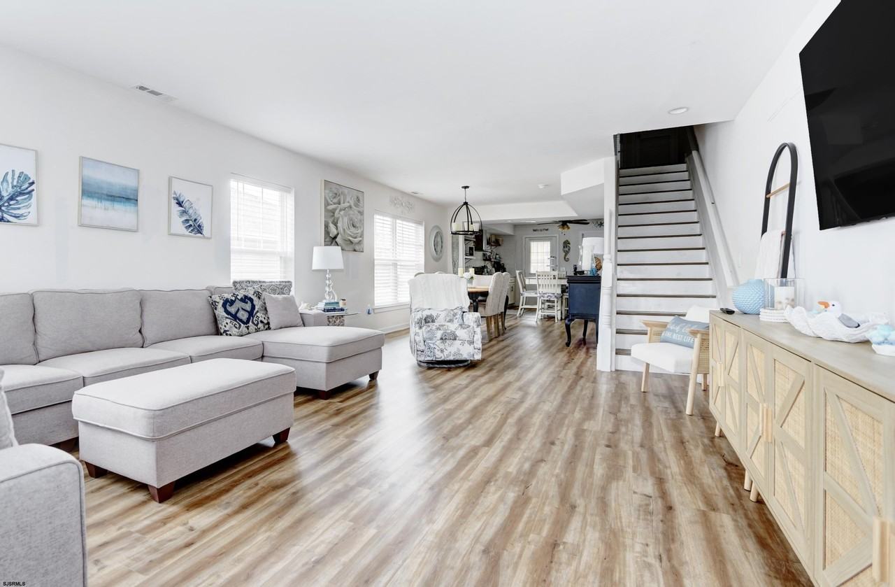 107 Chesapeake Bay Ct - Photo 3 of 17