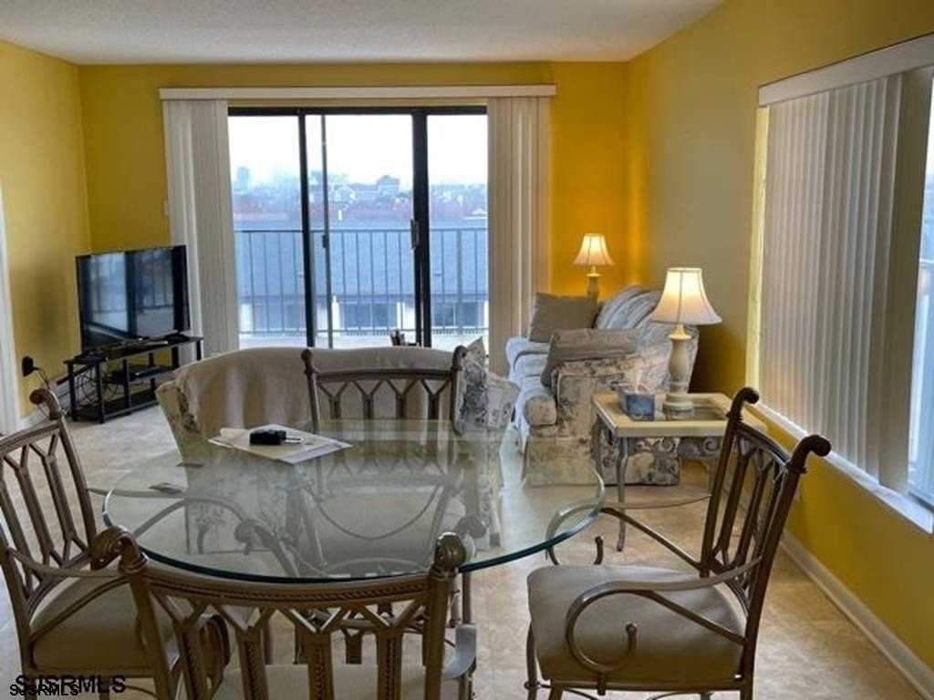 4540 W Brigantine Ave - Photo 3 of 9