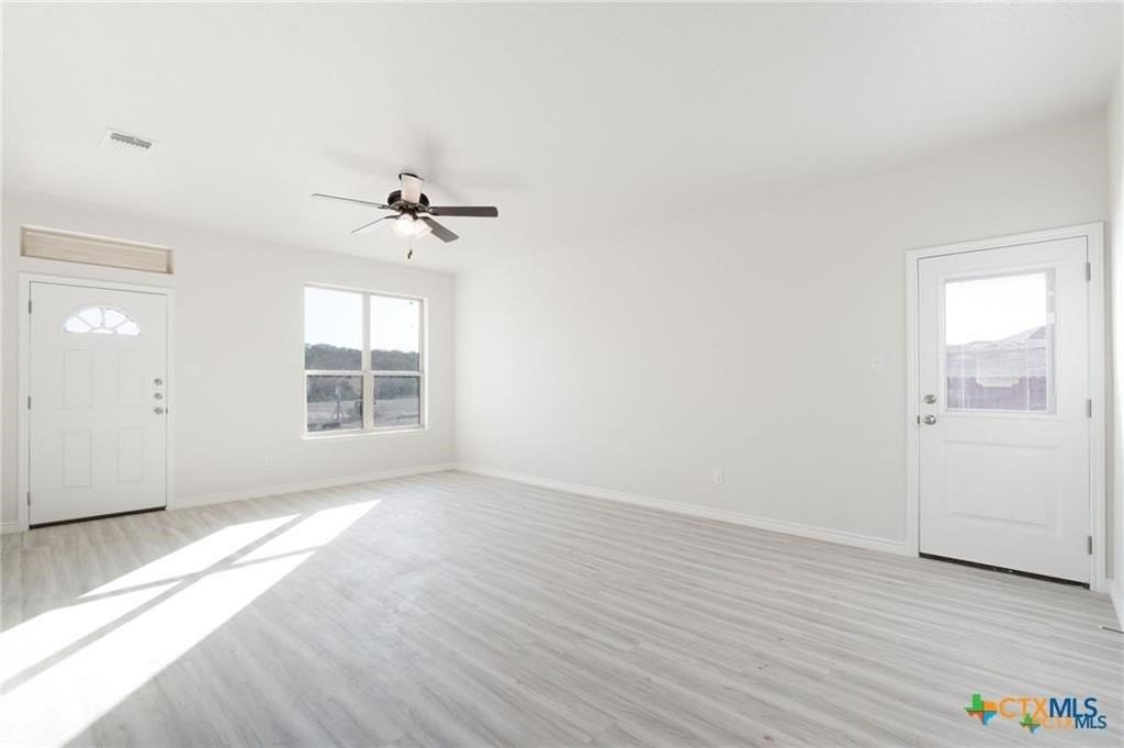 508 Adley Dr #B - Photo 5 of 17