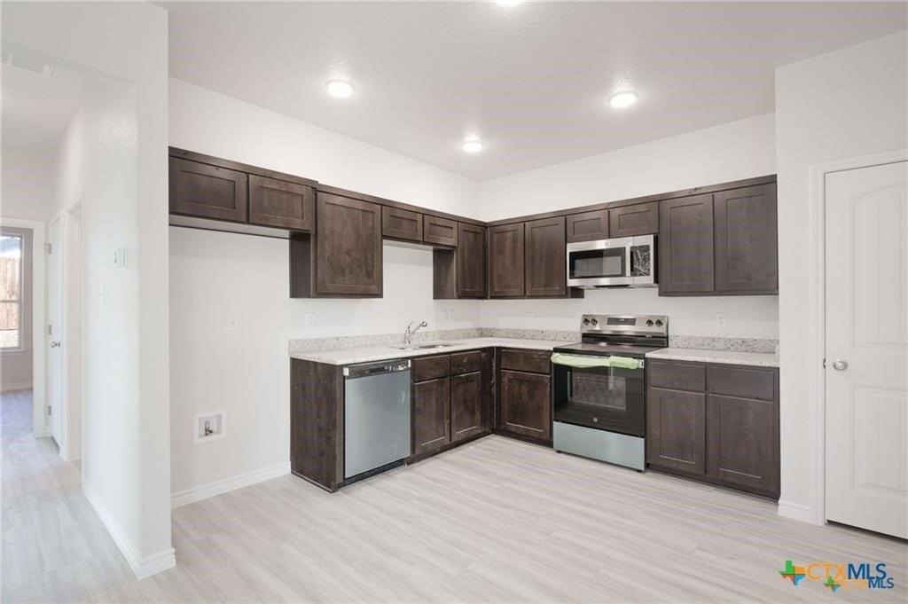 508 Adley Dr #B - Photo 6 of 17