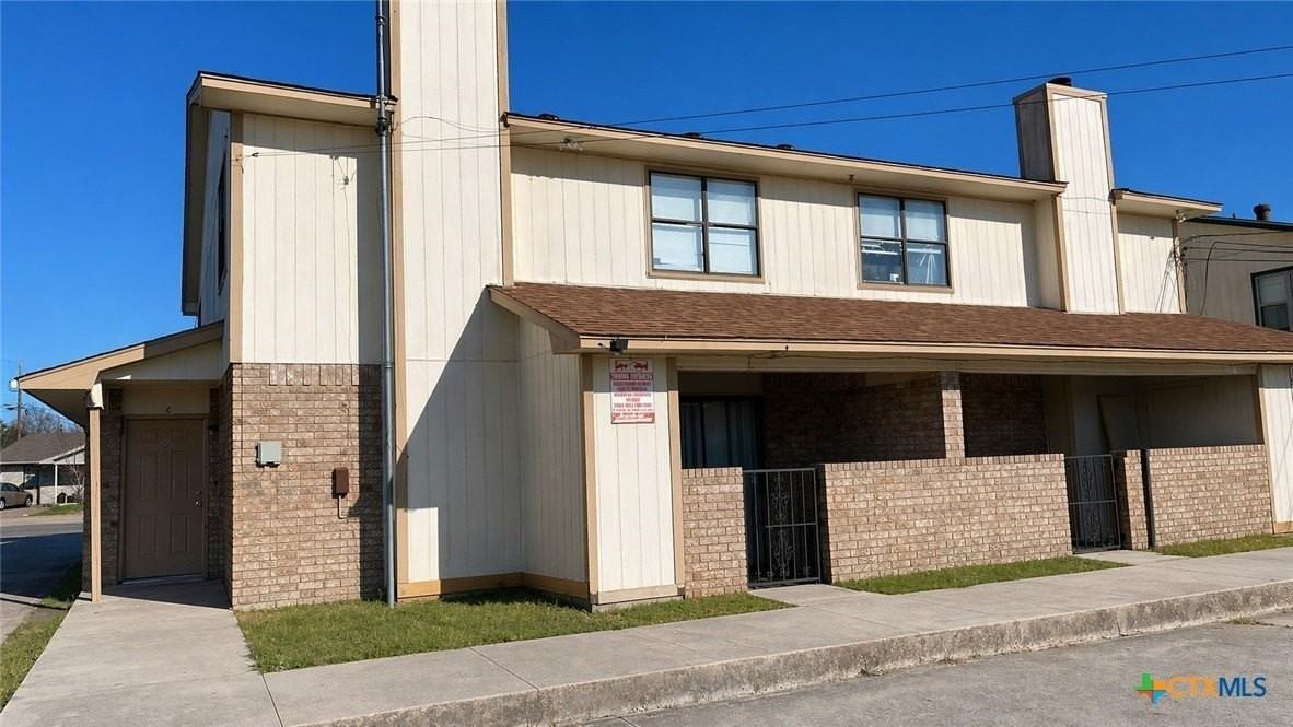 1813 Cedarhill Dr #B - Photo 3 of 11