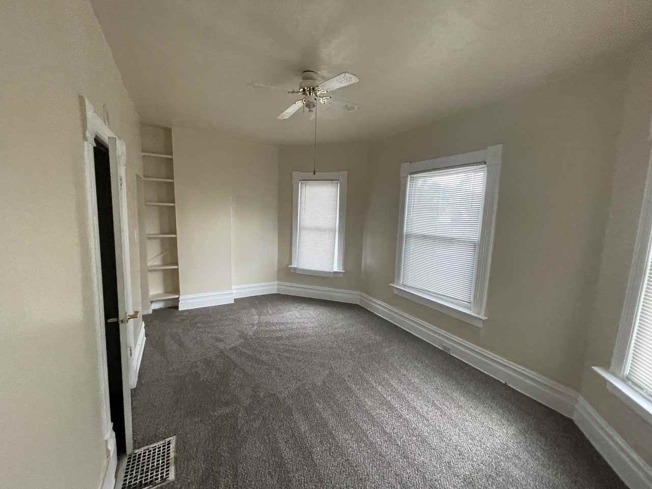 861 E 300 S #2 - Photo 5 of 7