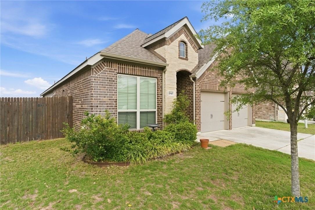 2940 Coral Way - Photo 4 of 39