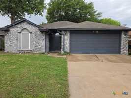 featured image of 4706 Hartrick Bluff Rd