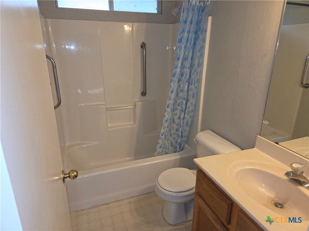 4706 Hartrick Bluff Rd - Photo 5 of 10