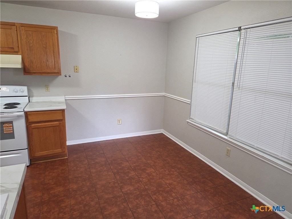 4706 Hartrick Bluff Rd - Photo 7 of 10