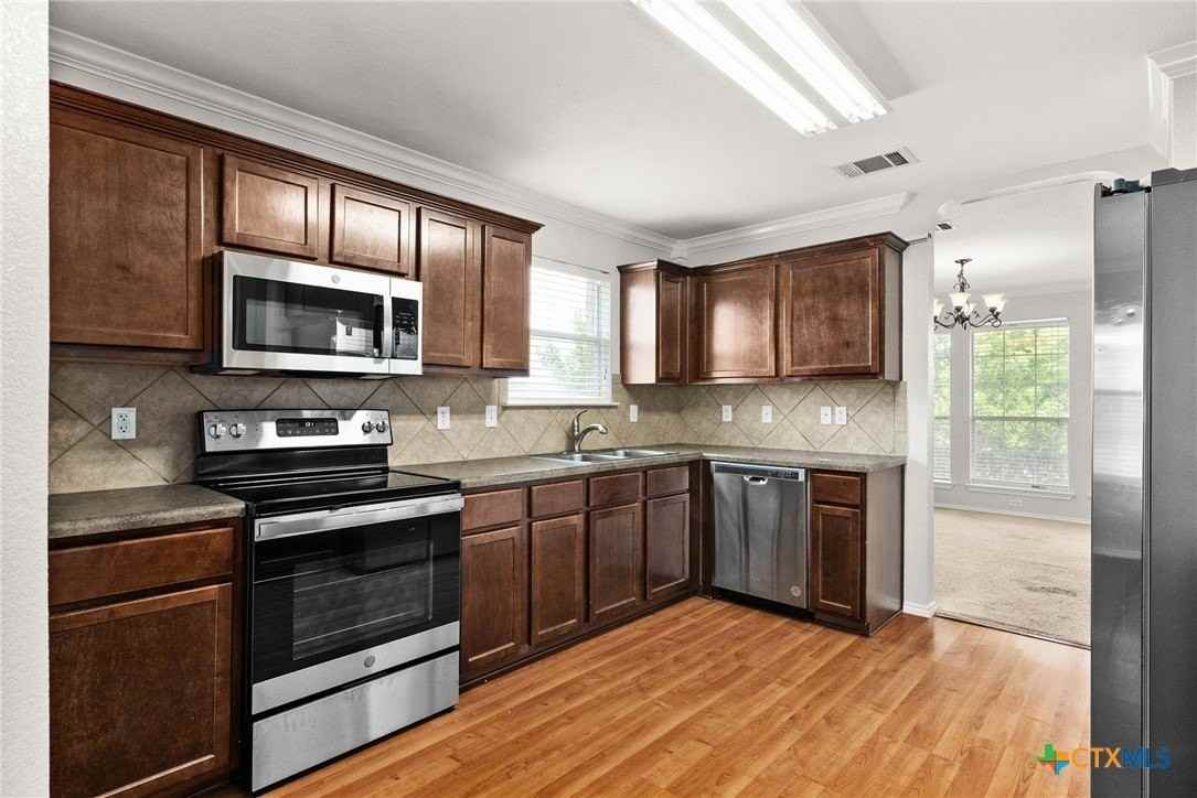 2002 Isabelle Dr - Photo 2 of 12