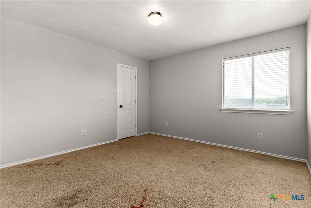 2002 Isabelle Dr - Photo 7 of 12