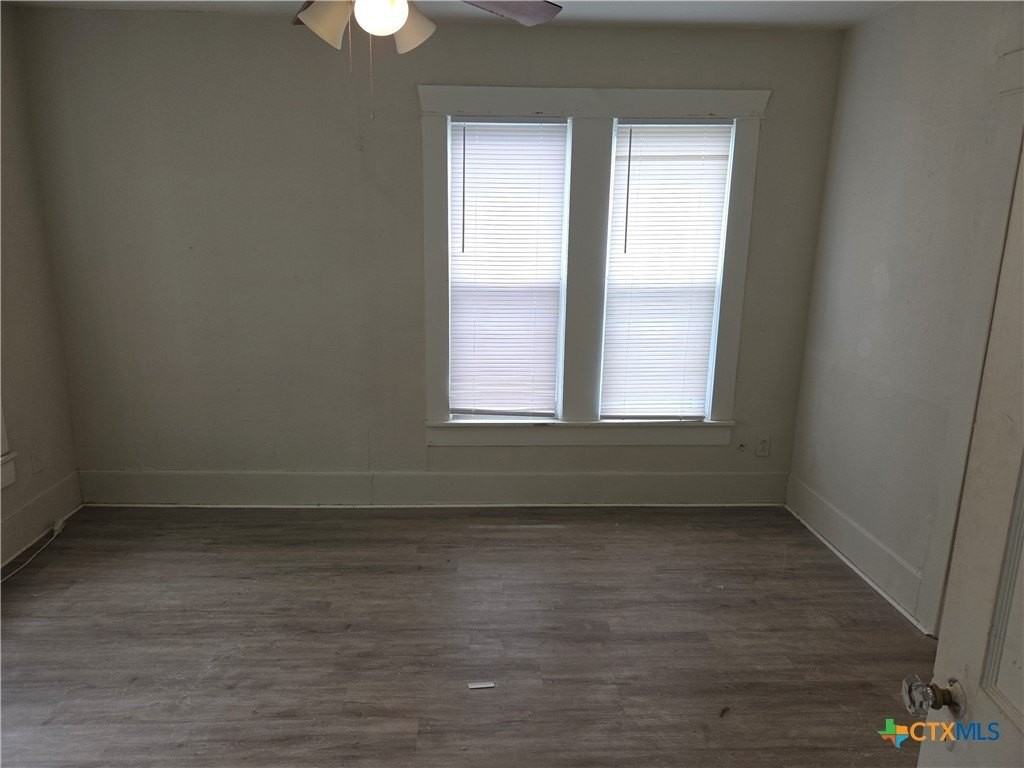 1219 S 10th St - Photo 5 of 7