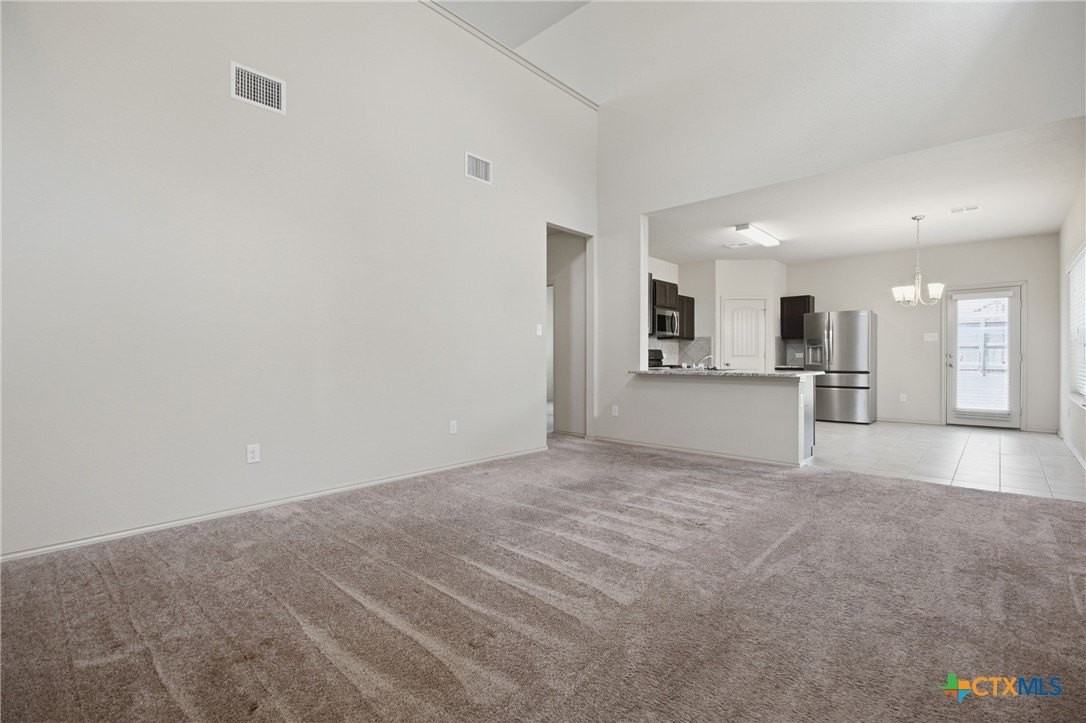 131 Lake Gln - Photo 6 of 38