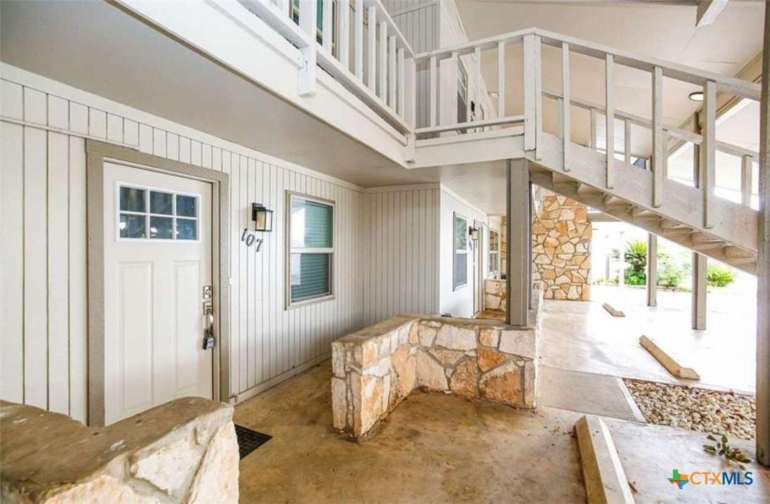 104 Cove E #107 - Photo 7 of 20