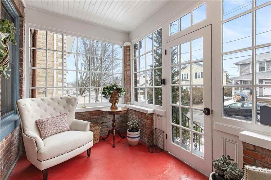 21 Bedlow Ave - Photo 3 of 34