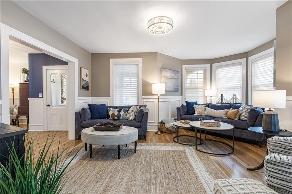 21 Bedlow Ave - Photo 6 of 34