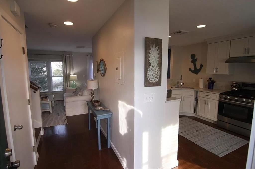70 Houston Ave #70 - Photo 2 of 13