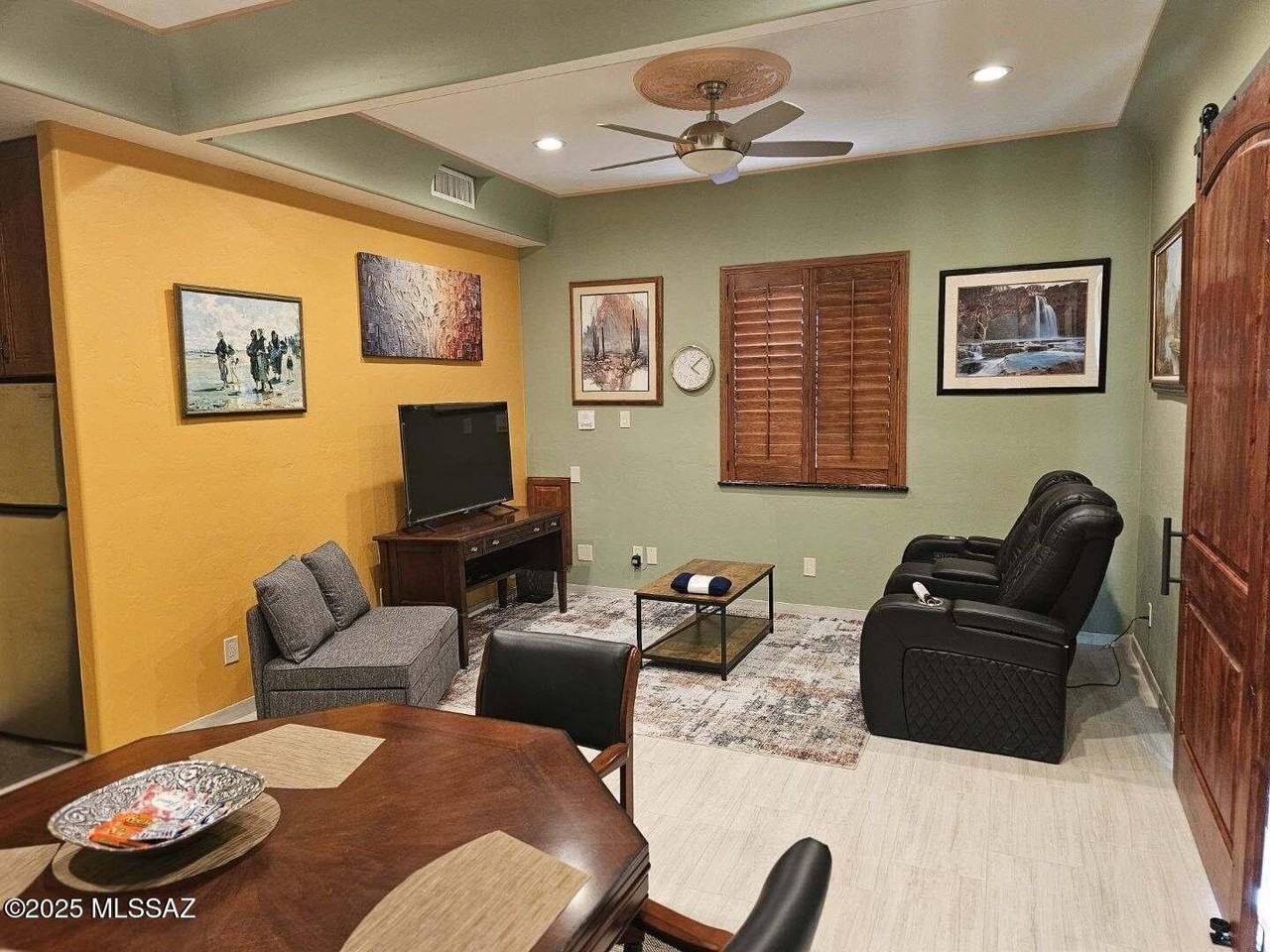 7040 N Montecatina Dr - Photo 4 of 24