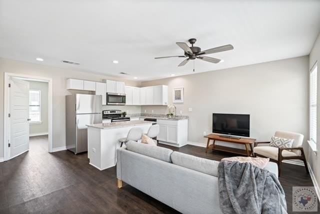 3411 Brooke Pl - Photo 2 of 11