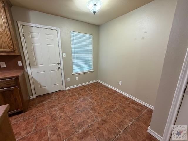 3411 Parish Cir - Photo 4 of 10