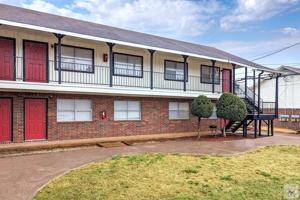 featured image of 3801 Magnolia St