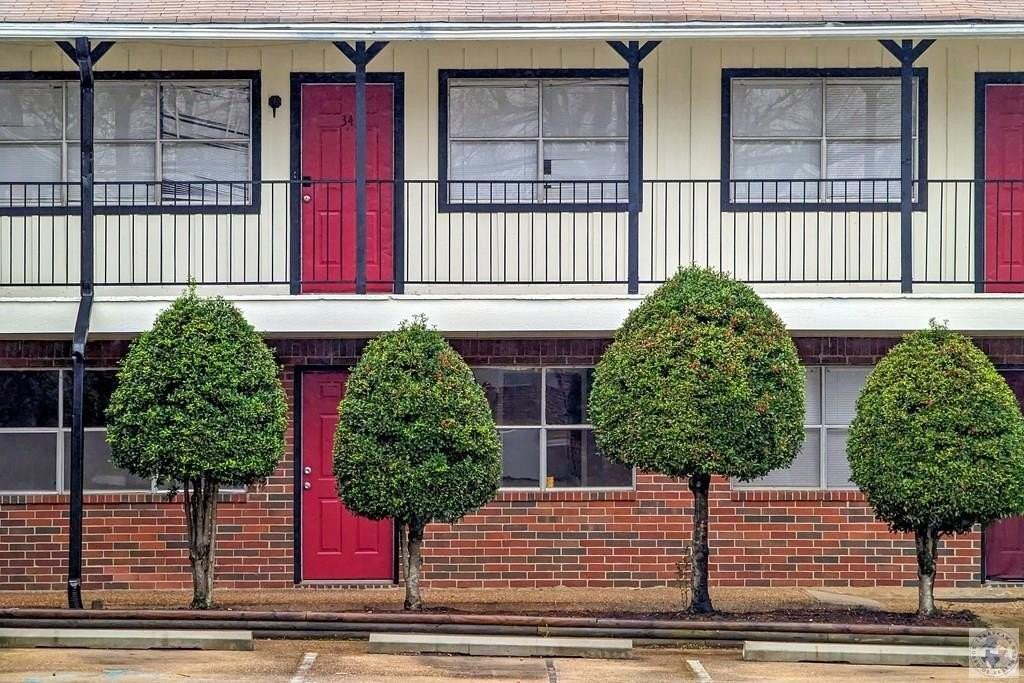 3801 Magnolia St - Photo 3 of 5