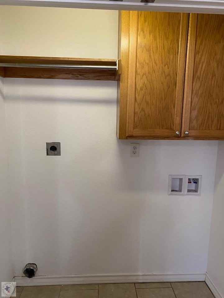 78 Clark St - Photo 4 of 11