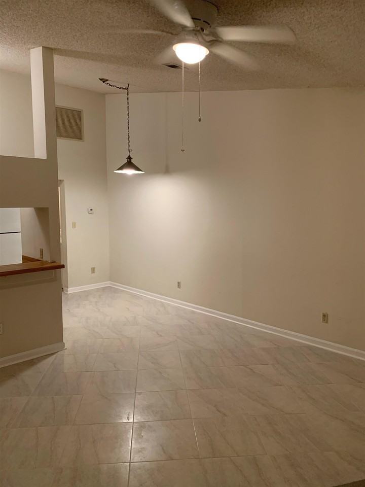 2299 Sandpiper St - Photo 3 of 11