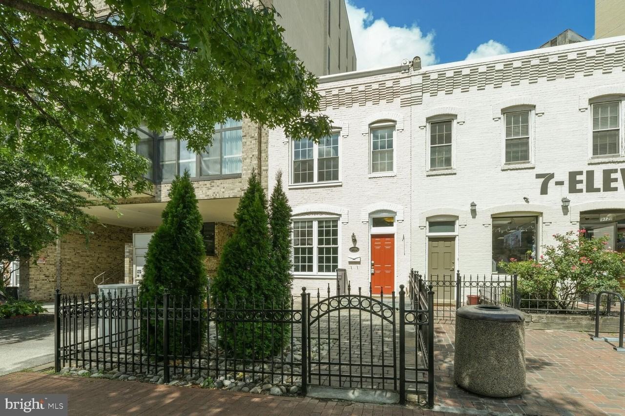 910 New Hampshire Ave Nw - Photo 2 of 34