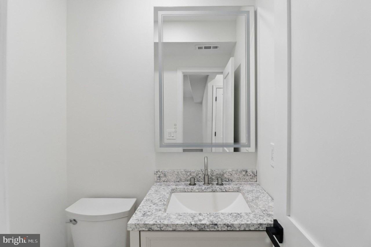 7746 16th St Nw - Photo 7 of 35