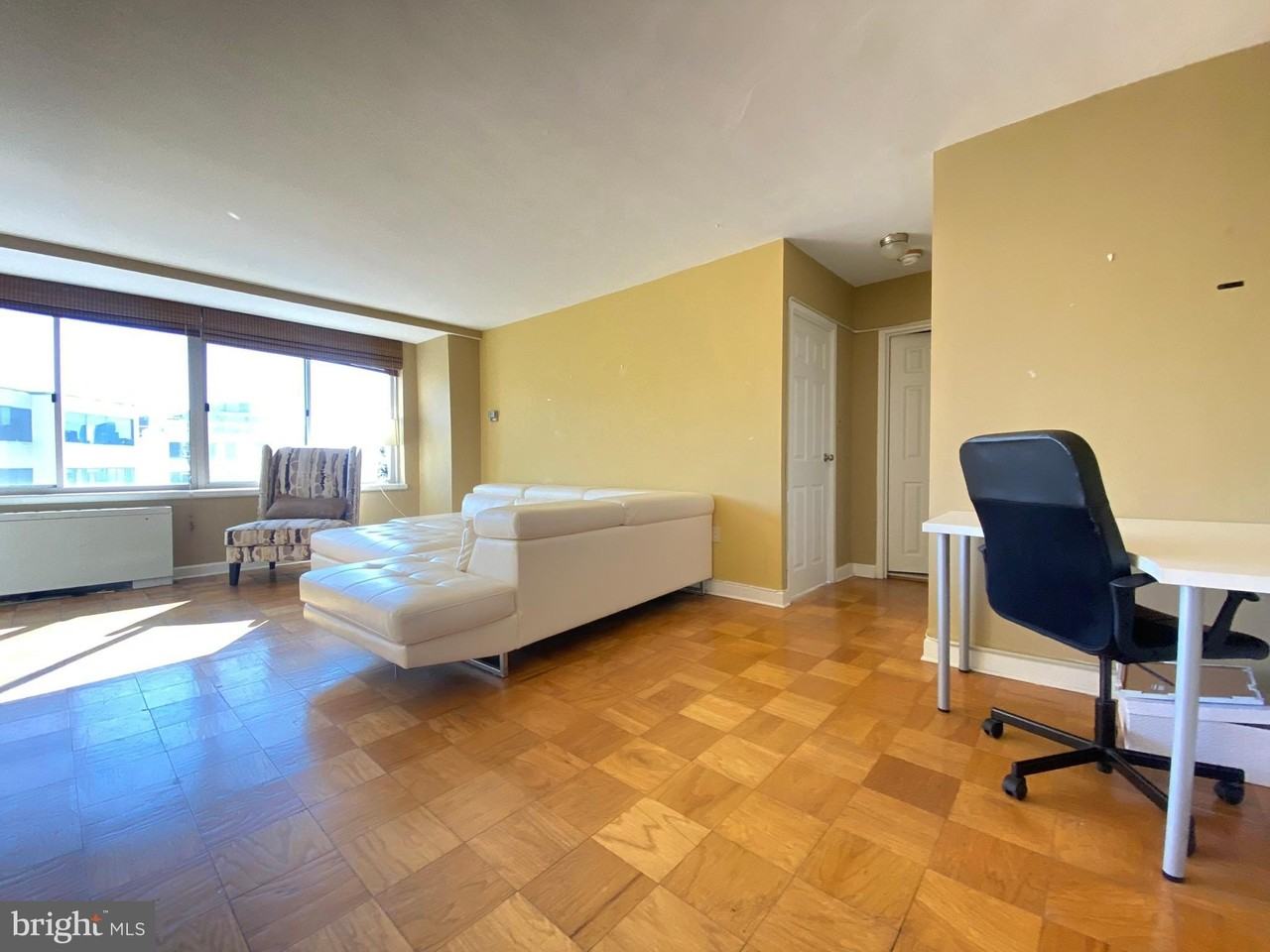 922 24th St Nw #705 - Photo 3 of 20