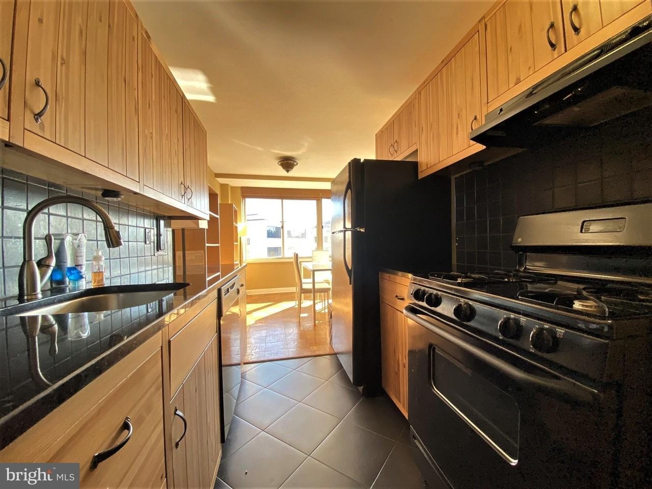 922 24th St Nw #705 - Photo 5 of 20