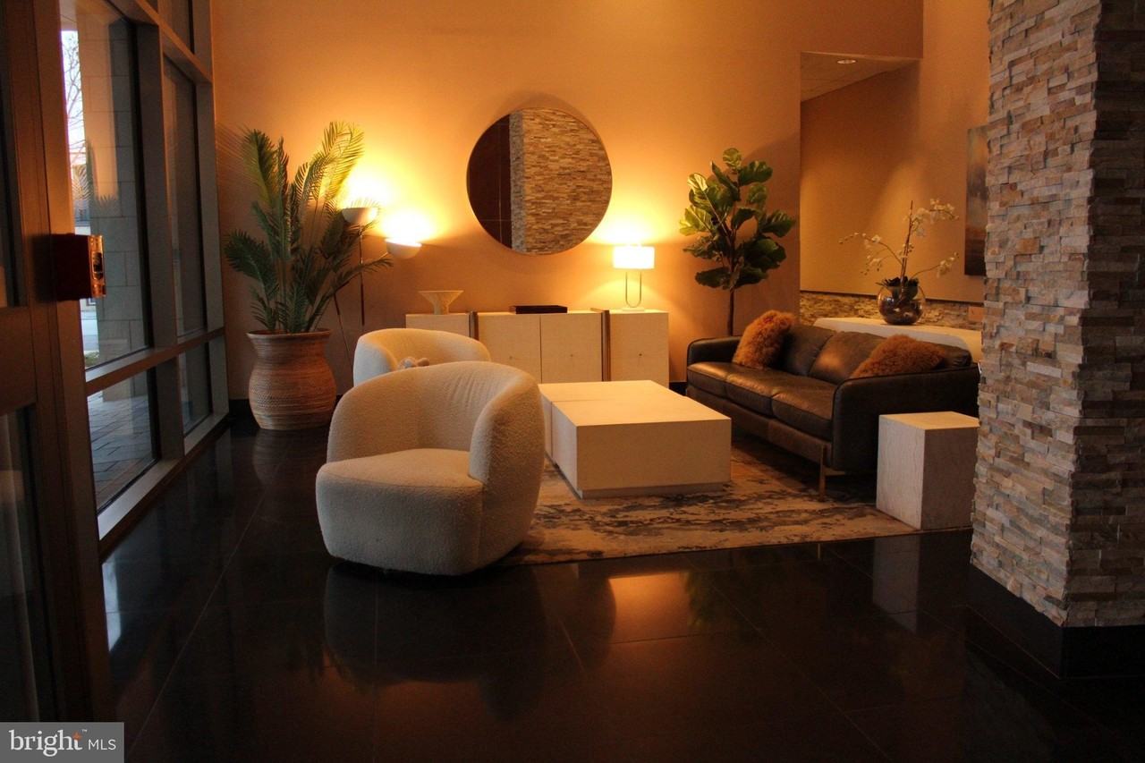 105UNIT Christina Landing Dr #1703 - Photo 2 of 27