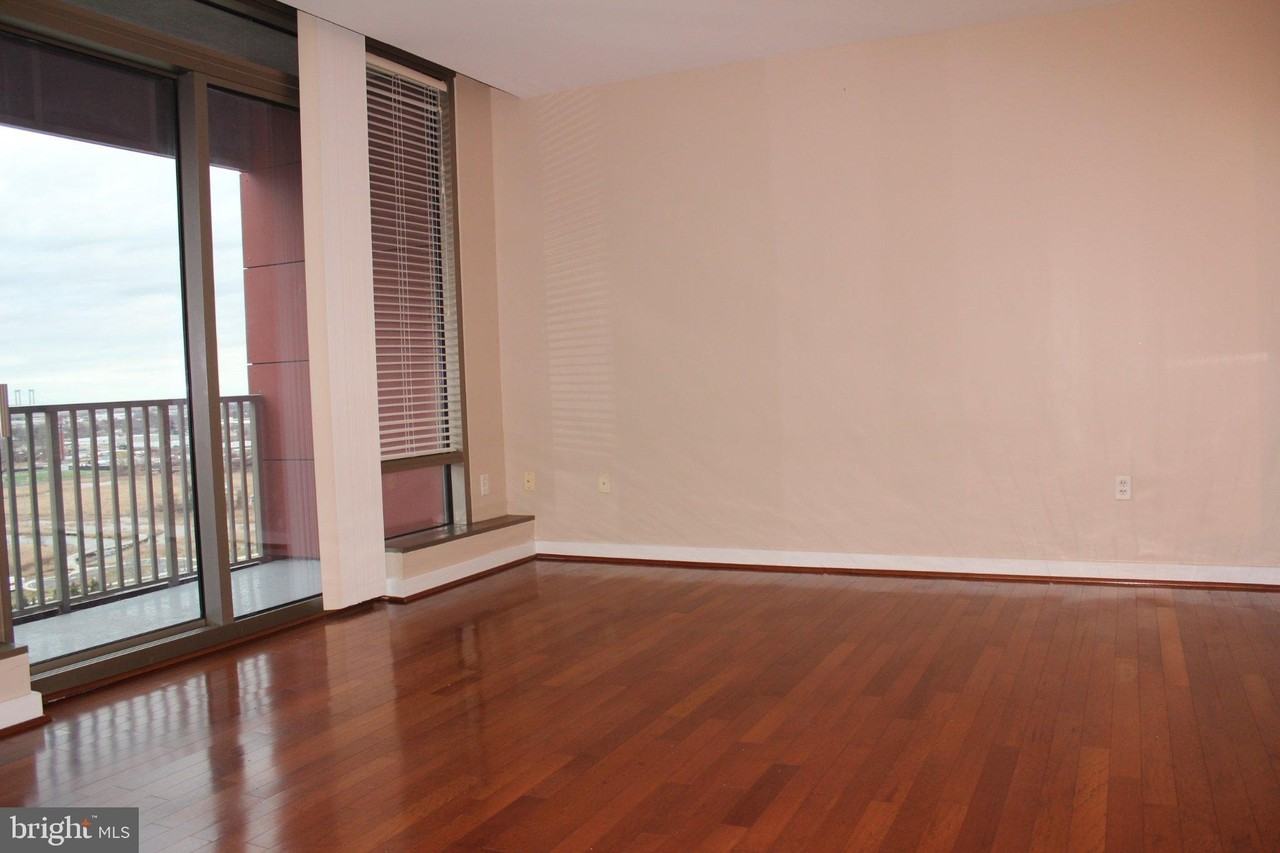 105UNIT Christina Landing Dr #1703 - Photo 7 of 27