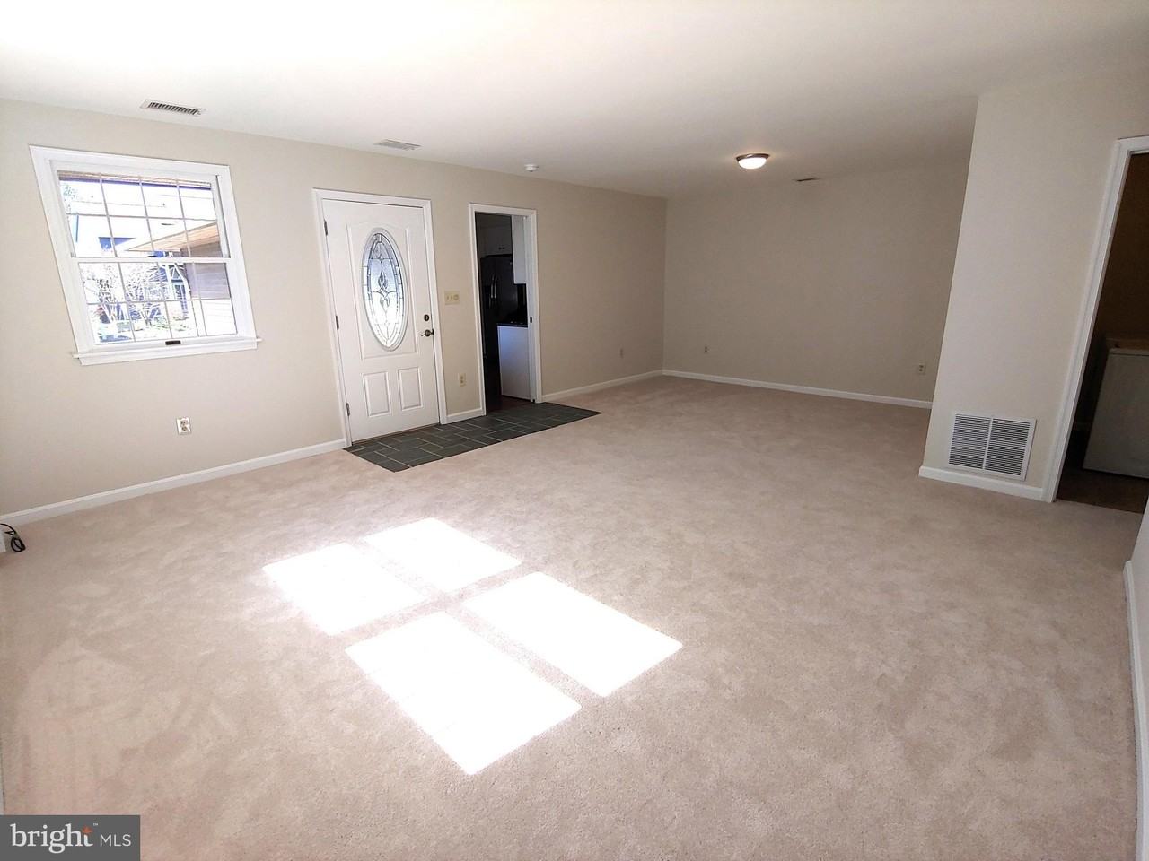 719 Monmouth Ave - Photo 2 of 22