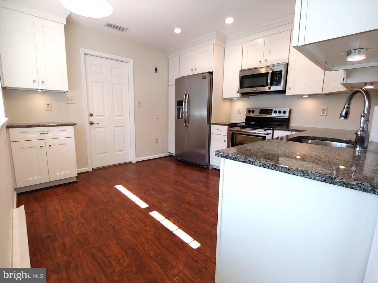 719 Monmouth Ave - Photo 5 of 22