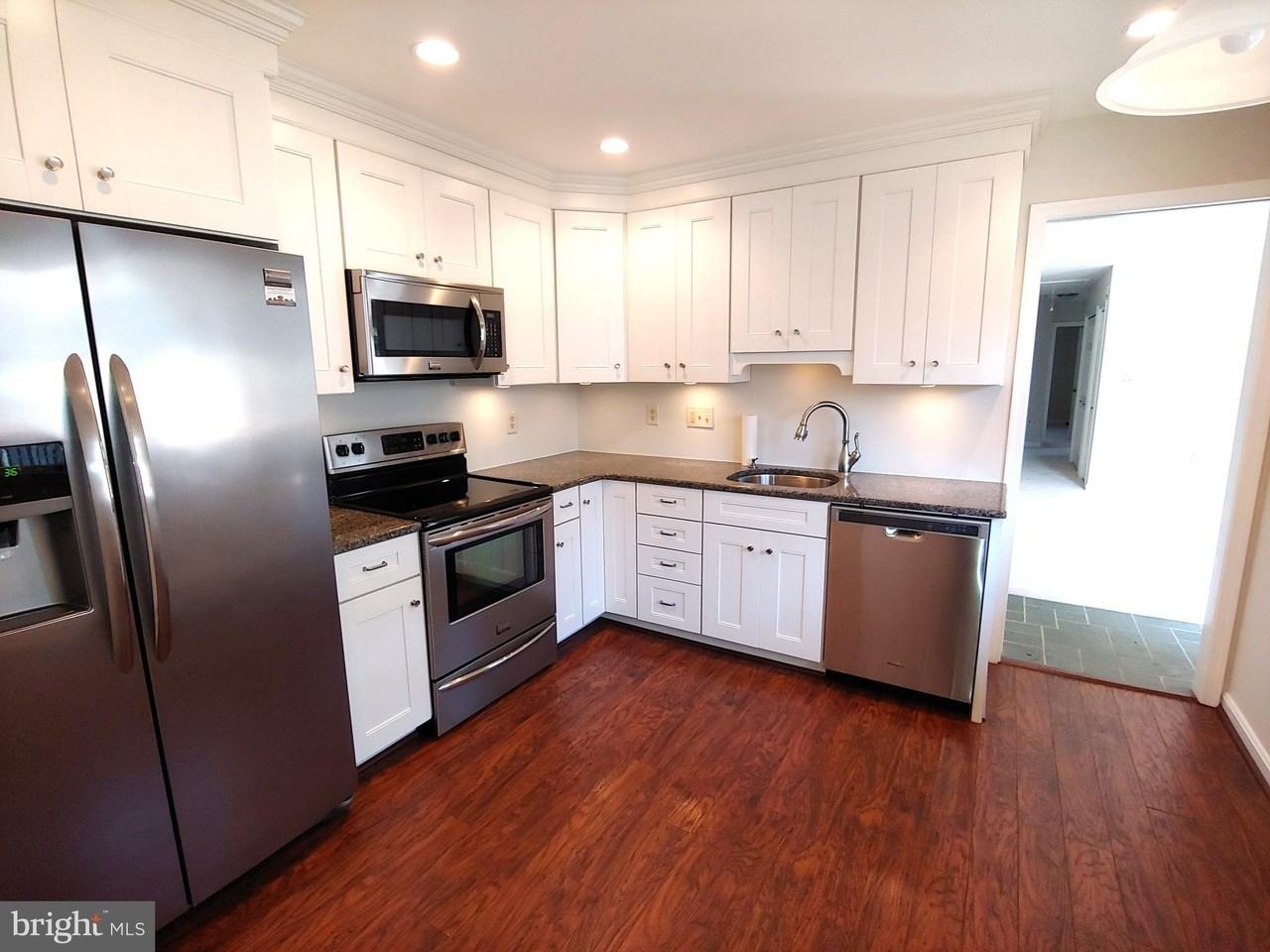 719 Monmouth Ave - Photo 6 of 22