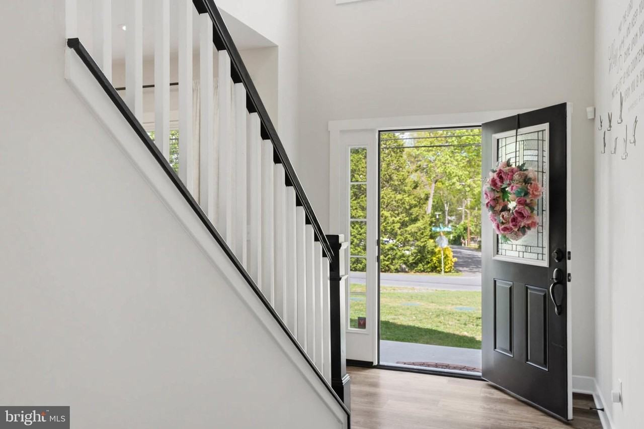 722 Whitneys Landing Dr - Photo 5 of 43