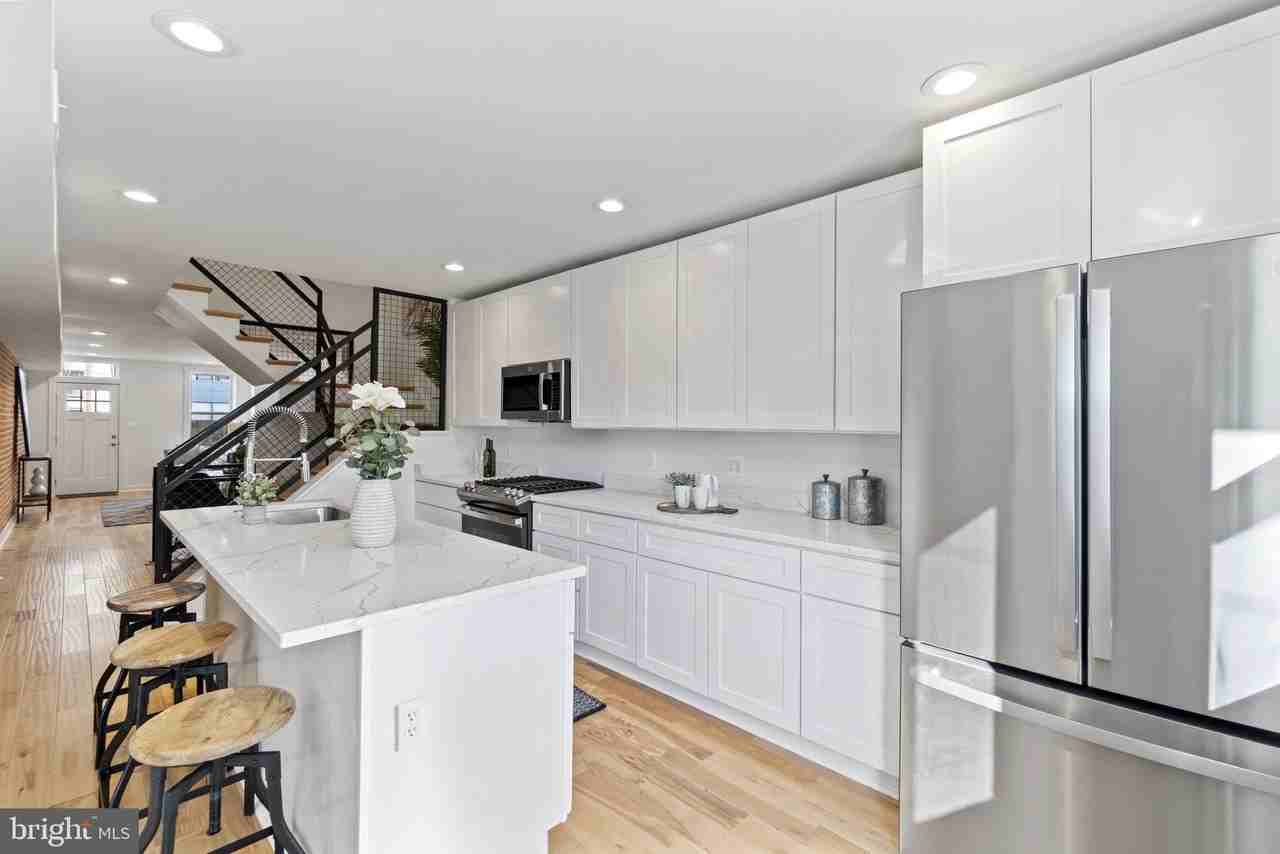 1825 S Hanover St - Photo 7 of 20