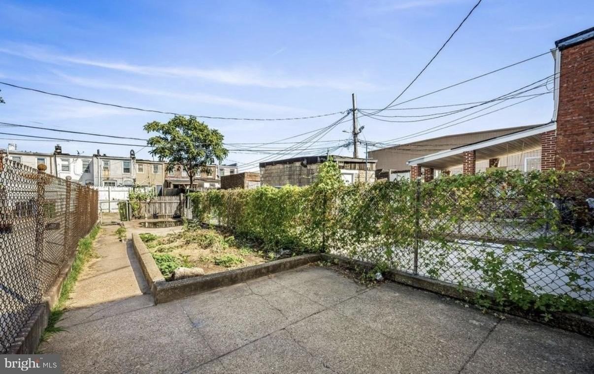 223 Grundy St - Photo 3 of 16