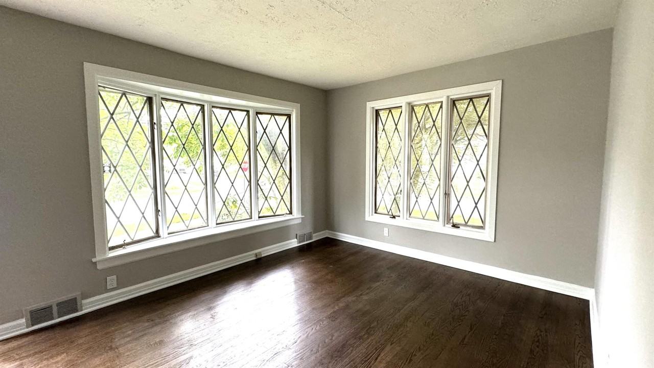 20 Union Ave #1 - Photo 3 of 12