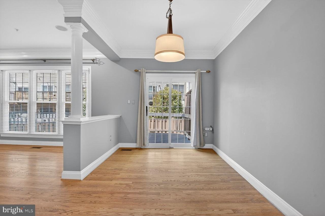 1169 Regal Oak Dr - Photo 6 of 30