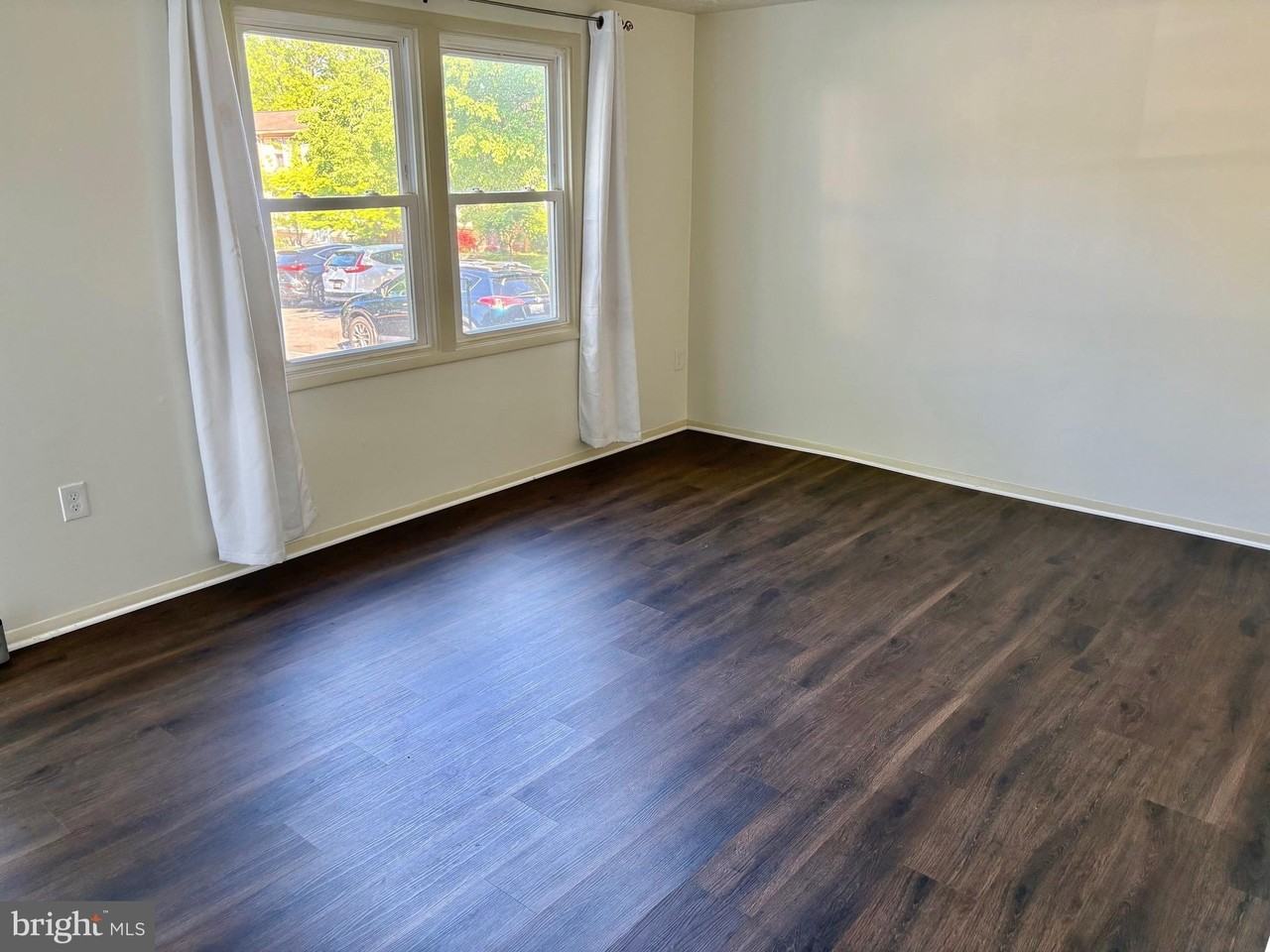 19205 Misty Meadow Ter - Photo 2 of 17